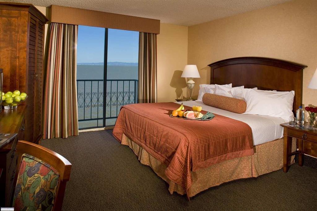 Embassy Suites San Francisco Airport - Waterfront Берлінгейм Номер фото